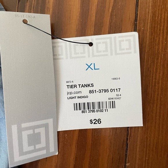 NWT LIZ CLAIBORNE Ruffled Tank - Picture 5 of 5